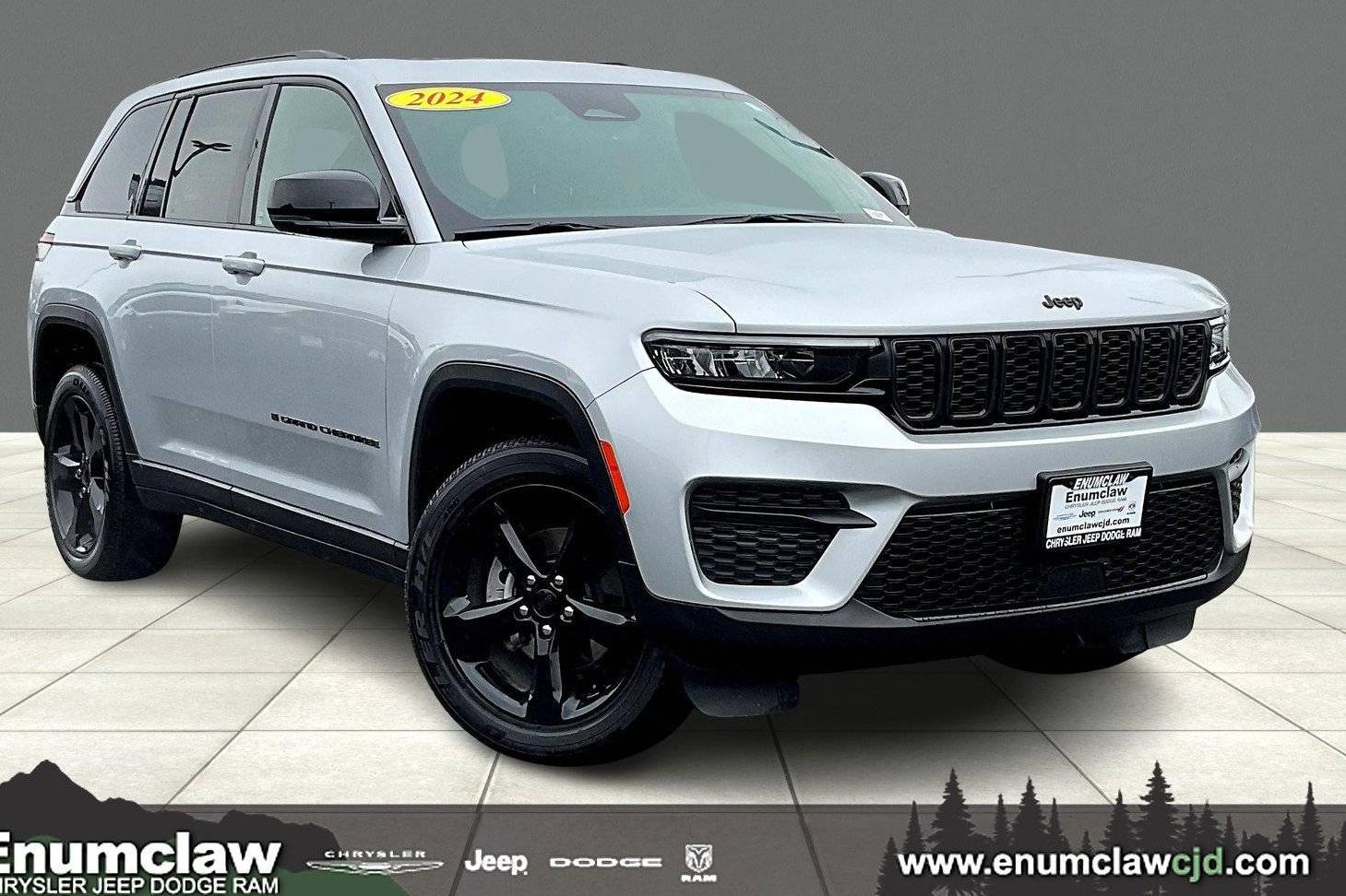 JEEP GRAND CHEROKEE 2024 1C4RJHAG7RC699766 image